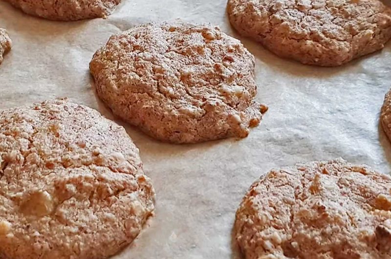 Oat pulp peanut butter & banana cookies