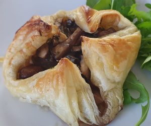 How to make garlic Mushroom parcels