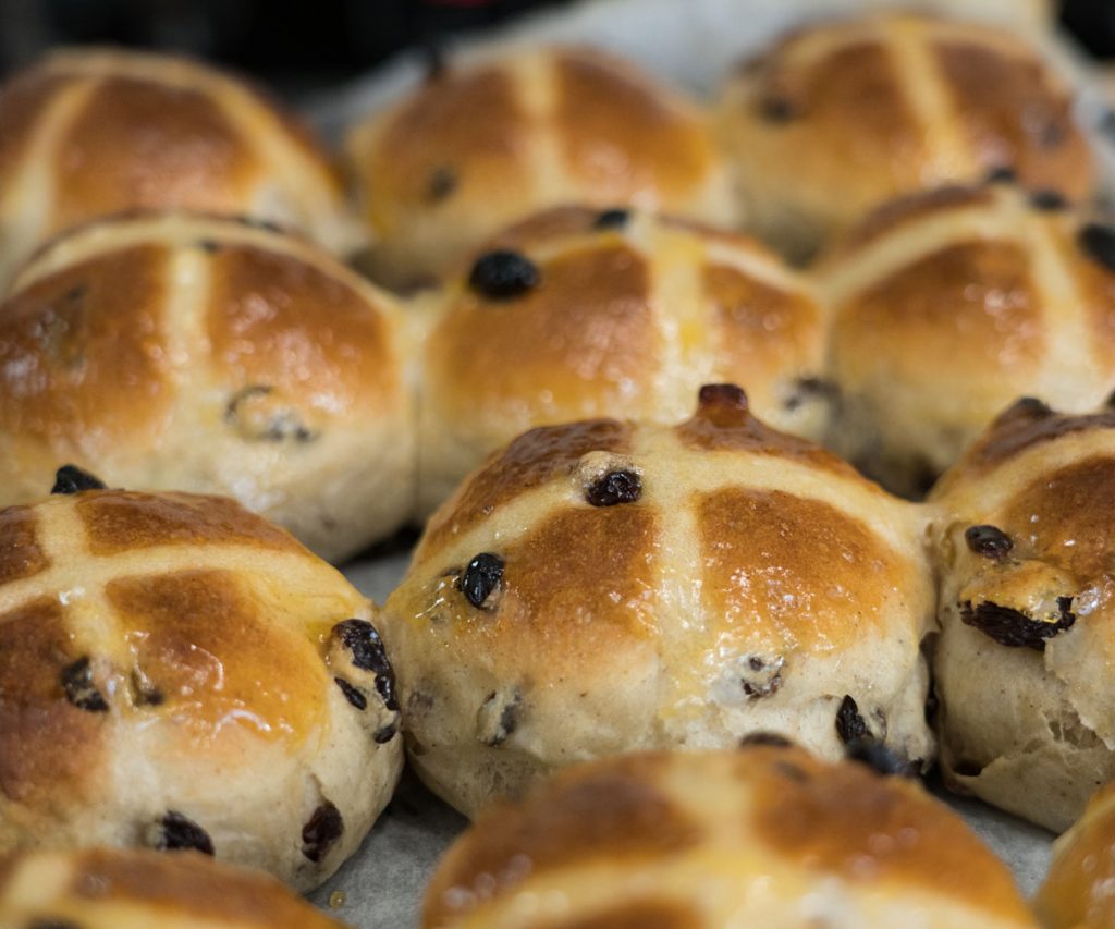 vegan hot cross buns