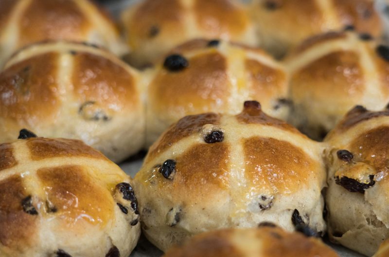 Easy Vegan Hot Cross Buns