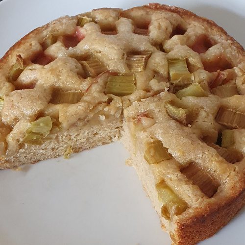 Rhubarb and Custard cake